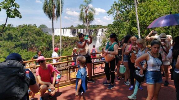 Puerto Iguazú: mujeres desarrollan una jornada sobre turismo
