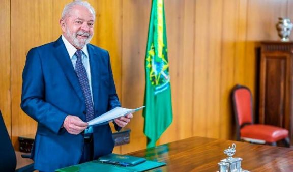  Lula Da Silva postergó su viaje a China por problemas de salud 