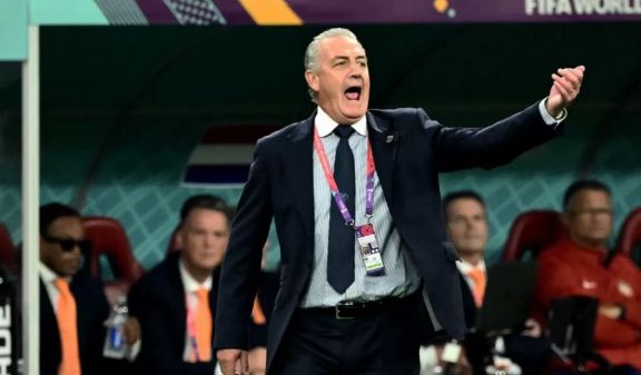 Gustavo Alfaro dejó de ser el entrenador de la selección de Ecuador