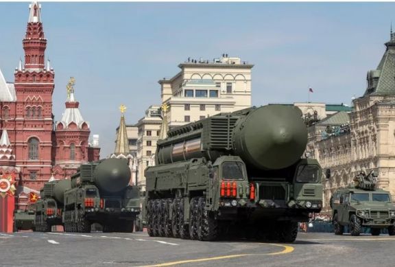 Dmitri Medvédev amenazó con una guerra nuclear si Rusia es derrotada en Ucrania