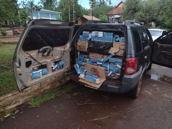 Contrabando: millonaria carga de cigarrillos paraguayos en un vehículo robado