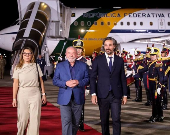 Llegó Lula da Silva a la Argentina para relanzar la relación bilateral y participar de la Cumbre de la Celac 