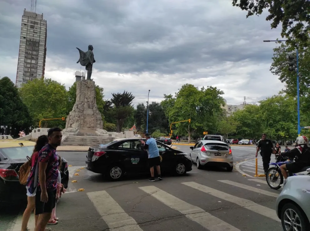 Taxistas vs apps: "Todo el mundo ve lo que ocurre, menos el Intendente"