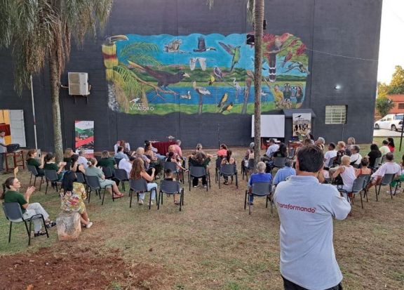 Virasoro: Inauguraron mural por aniversario de asociación ecologista