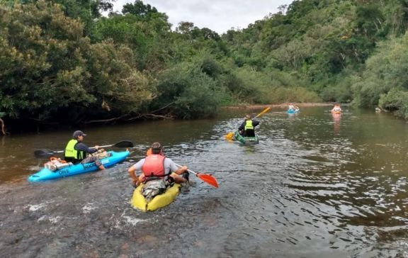 Recrearon el descenso en kayak por el arroyo Piray Miní realizado por aventureros hace 52 años