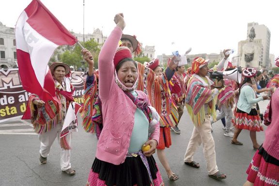Crisis en Perú: Boluarte insiste en adelantar las elecciones
