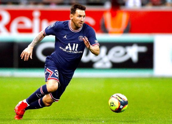 Messi vuelve a la titularidad para enfrentar al Reims 