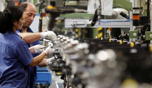 Informe revela que el empleo industrial alcanzó su máximo nivel en cinco años 