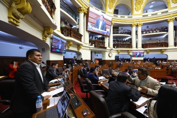 Perú: el Congreso rechazó adelantar las elecciones a 2023 