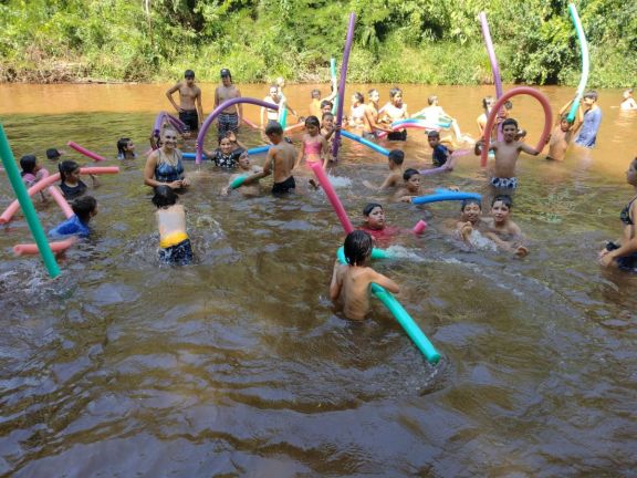 Actividades recreativas, deportivas y acuáticas para niños en Aristóbulo del Valle 