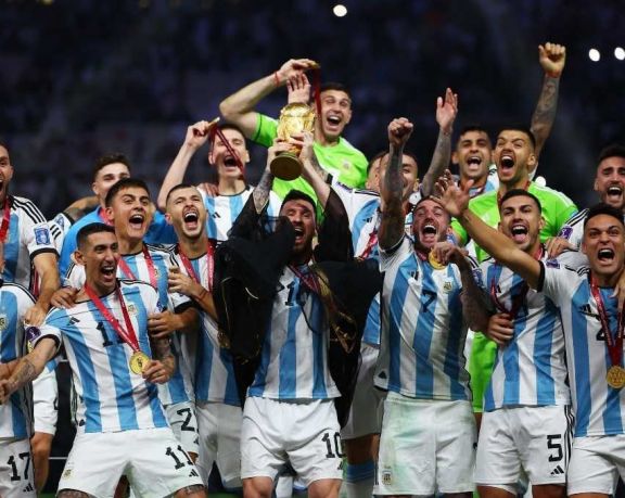 Hay siete futbolistas argentinos en el equipo ideal de la Conmebol 2022 y Lionel Messi es el mejor jugador
