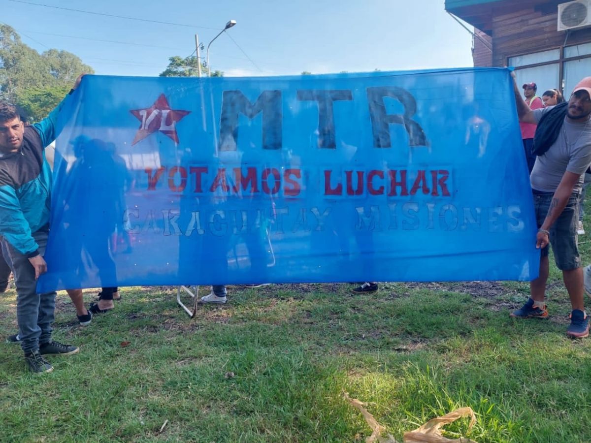 Misiones: organizaciones sociales interrumpen en tránsito en las rutas nacionales 12 y 14