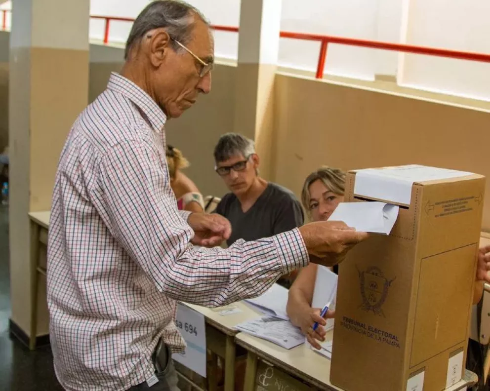 Elecciones 2023: cerraron mesas en La Pampa, con foco en la disputa PRO vs UCR
