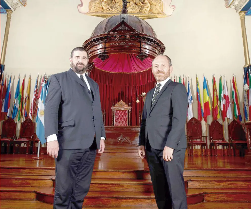 Colocan piedra fundacional  de nuevo templo masónico 