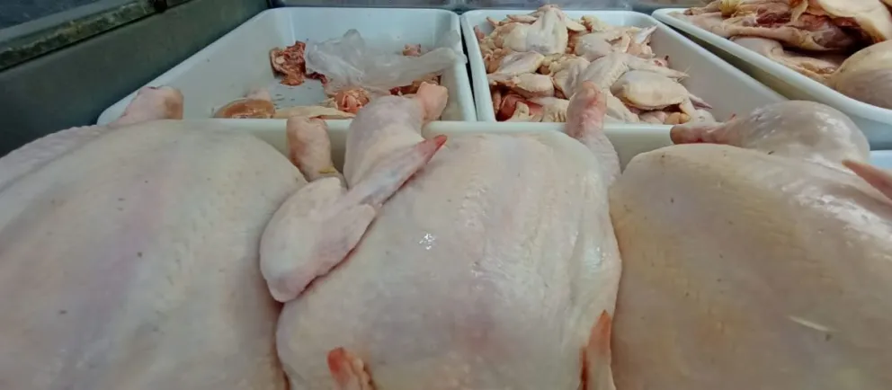 Viedma: “El aumento fue grande entre 2000 y 2500 el cajón de pollo”