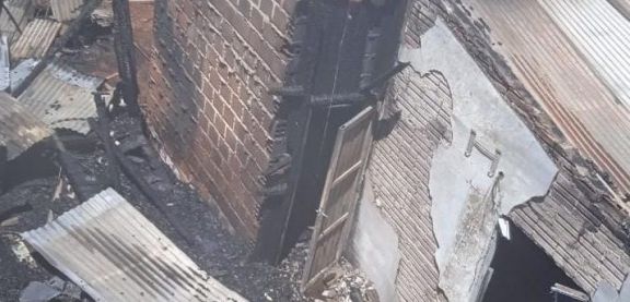 Un incendio consumió por completo una vivienda familiar en El Soberbio
