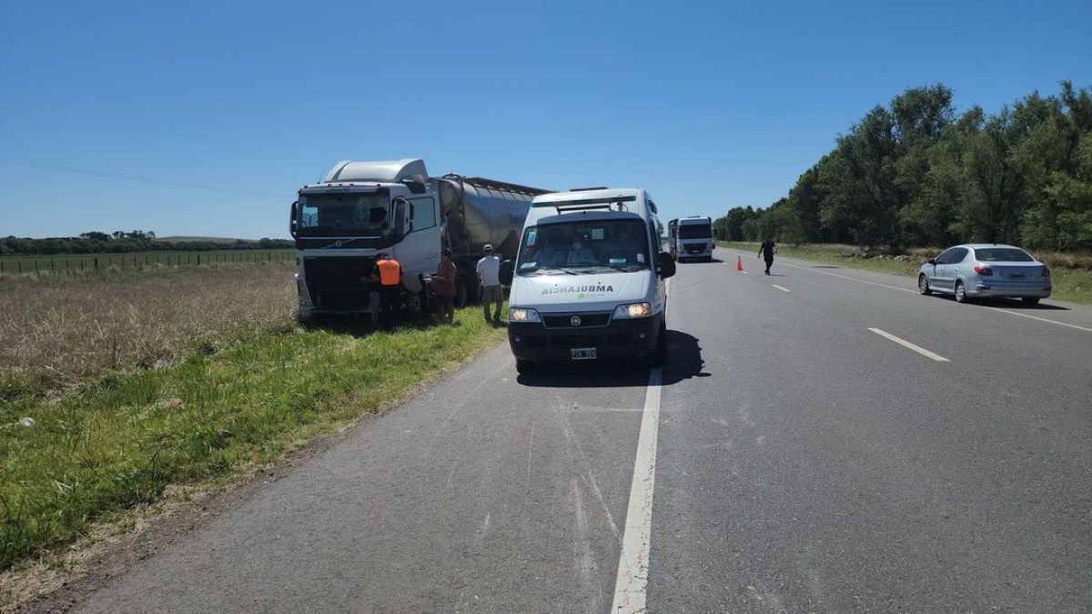 Un camión chocó contra una casilla rural: un herido sin gravedad