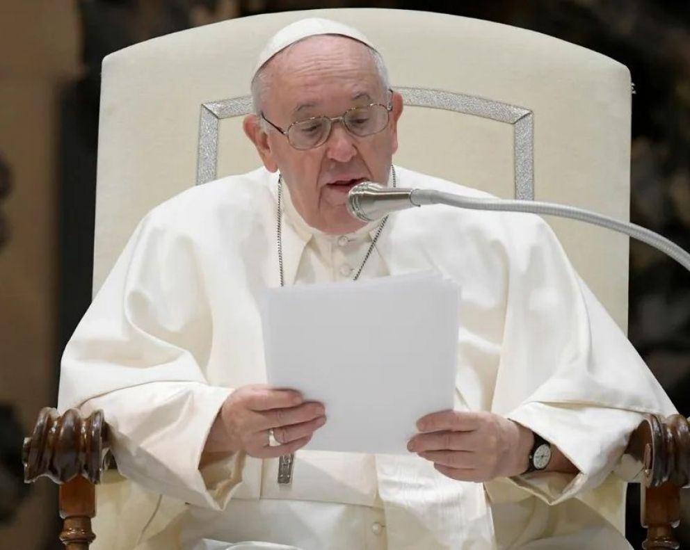 El Papa Francisco pidió que detengan a los traficantes de personas