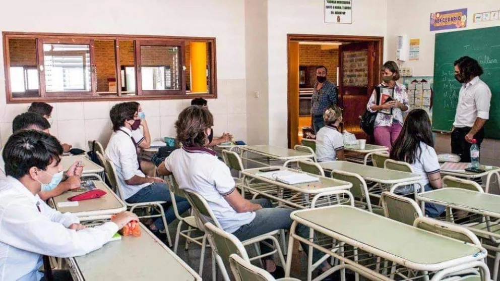 Iguazú: estudiantes secundarios tendrán una oportunidad más para evitar repetir 