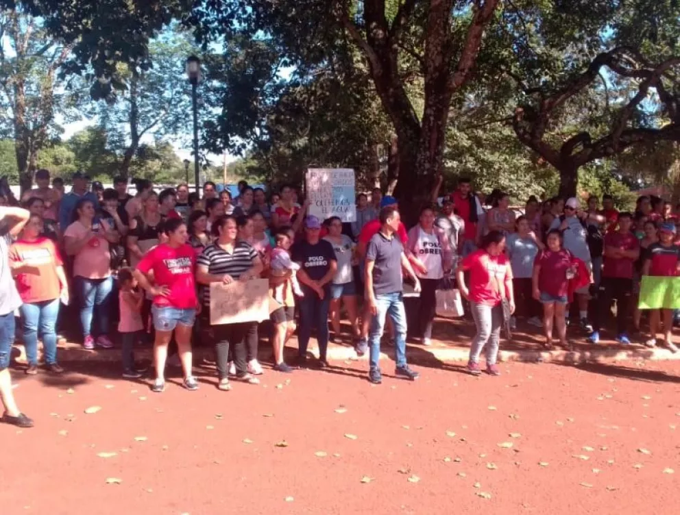 Vecinos de Colonia Victoria protestan por la falta de agua potable