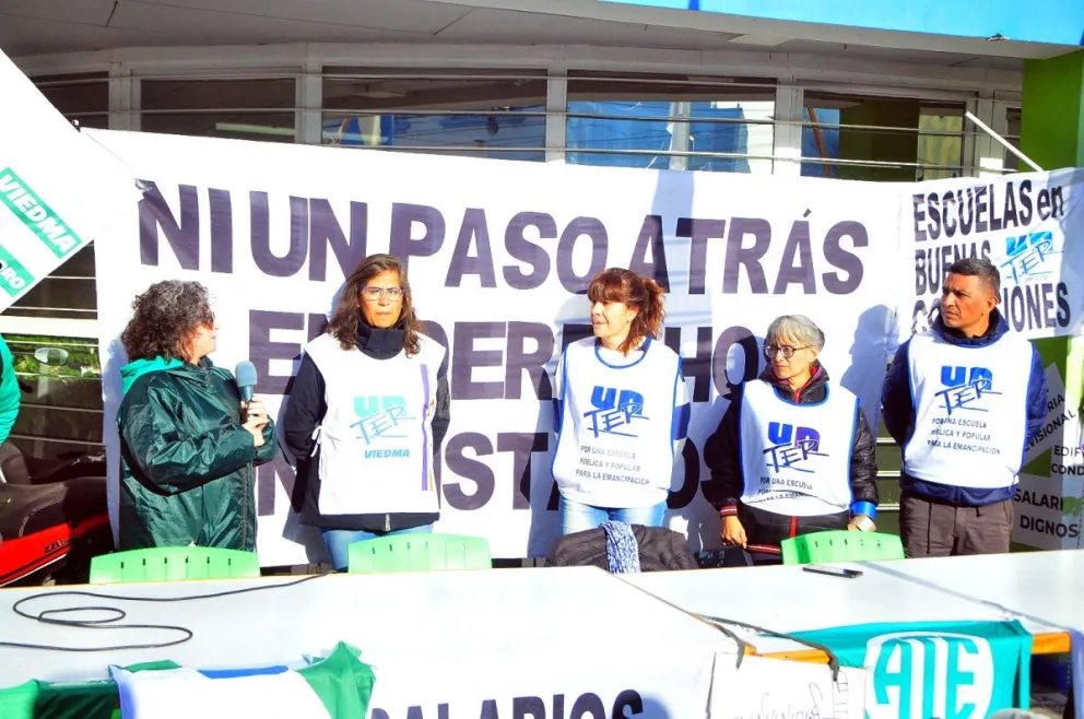 UnTER rechazó la propuesta salarial pero "por el momento” no llama al paro