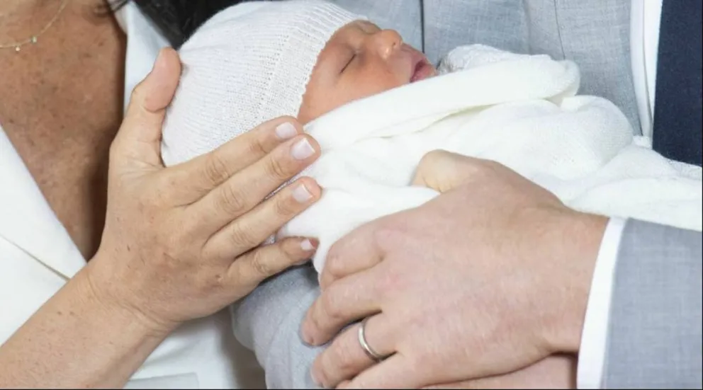 Adiós tradición: así anuncia la nueva generación de la realeza el nacimiento de los nuevos integrantes de su familia