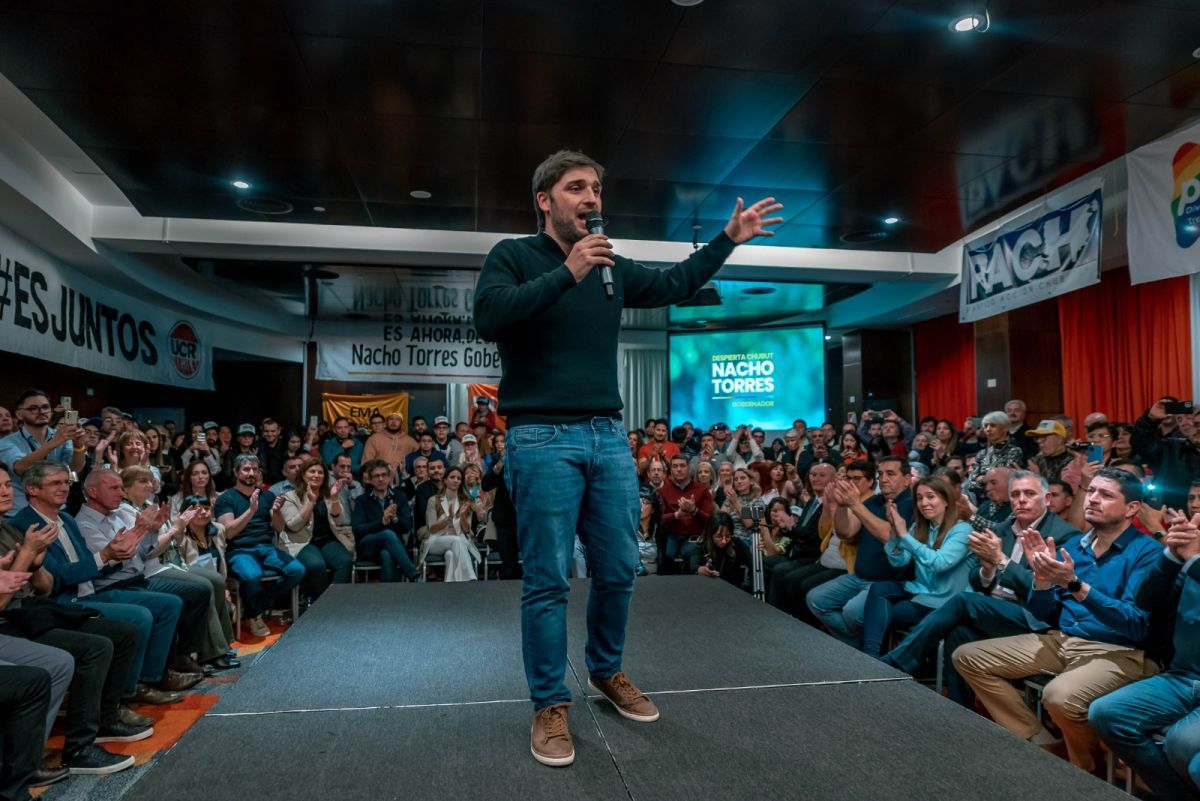 Torres: "En nuestro gobierno la educación va a ser una prioridad"