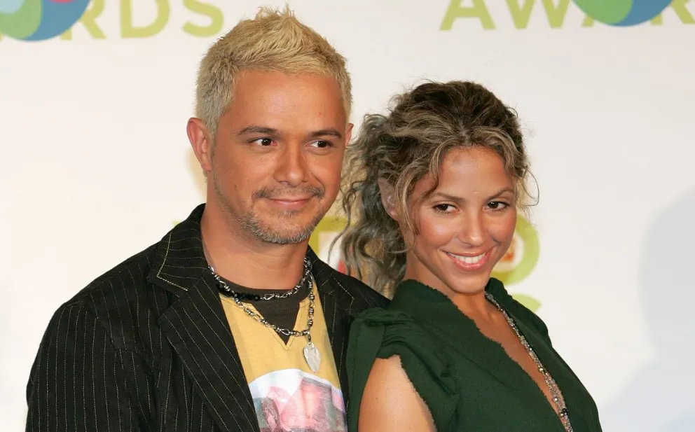 El mensaje de Shakira a Alejandro Sanz tras dar a conocer una sorpresiva noticia sobre su carrera