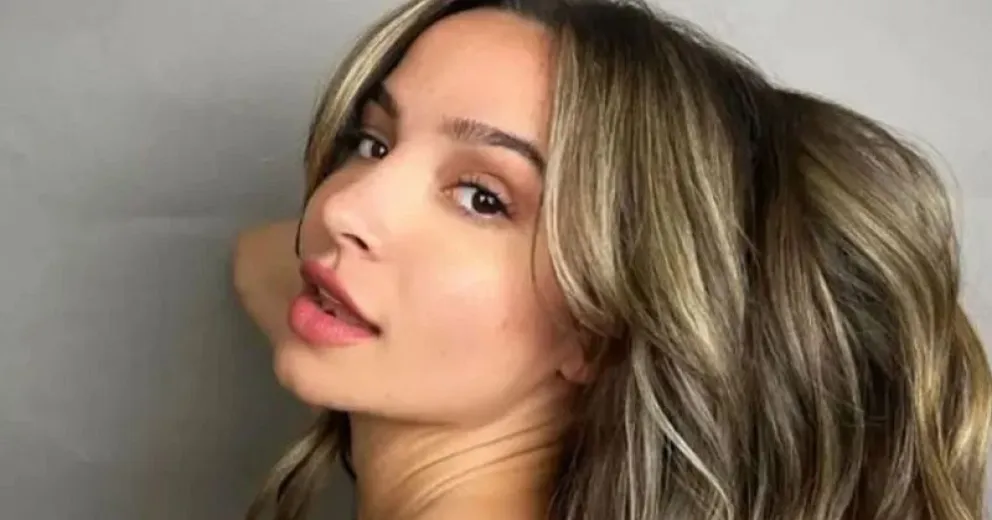 Brenda Asnicar lució una impactante microbikini y derritió las redes sociales