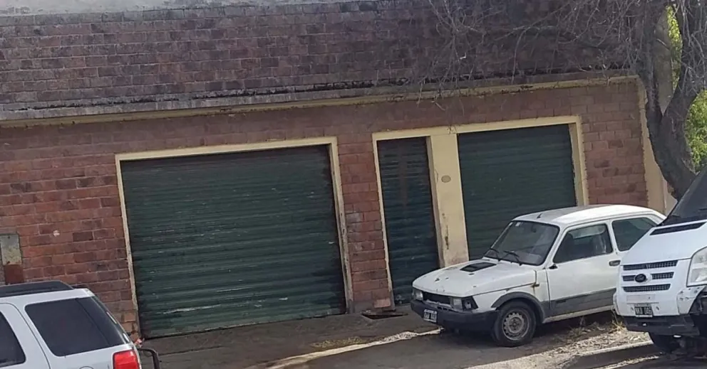 Una mujer de Patagones fue a reclamar su auto al mecánico y terminó encerrada en el taller