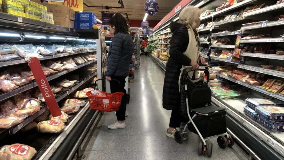Argentina es el país con mayor inflación mensual de la región