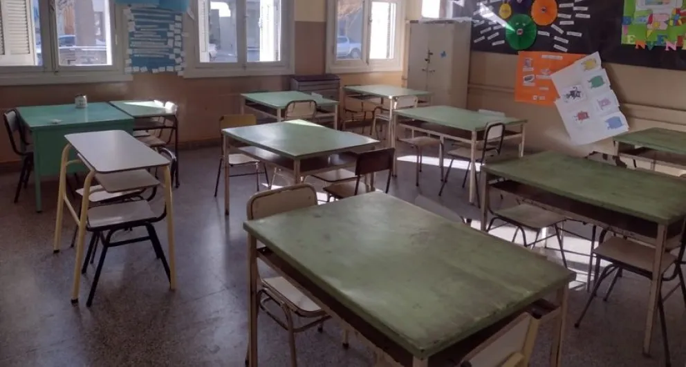 Gremios docentes afirman que no convocaron a ningún paro y advierten que Provincia podría descontar los días