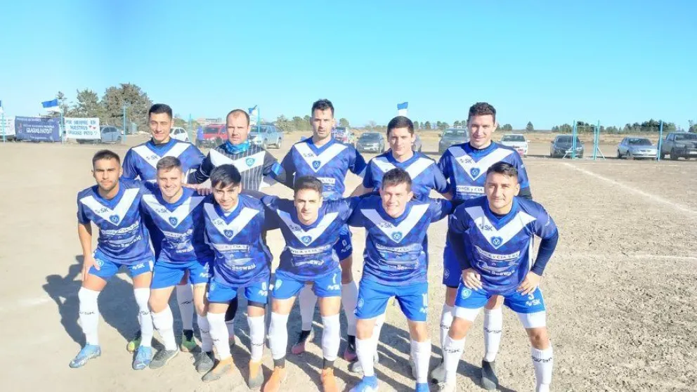 Villalonga goleó en casa y dejó a Villa Congreso sin cuartos de final
