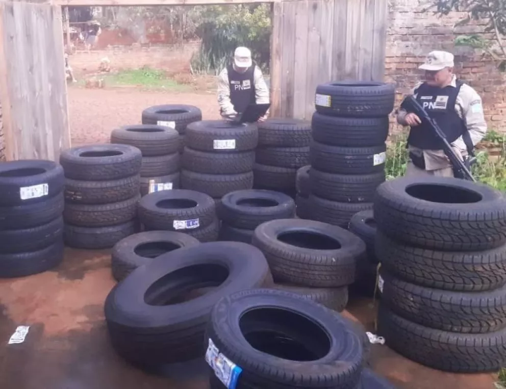 Prefectura secuestró 115 neumáticos de origen ilegal en Jardín América