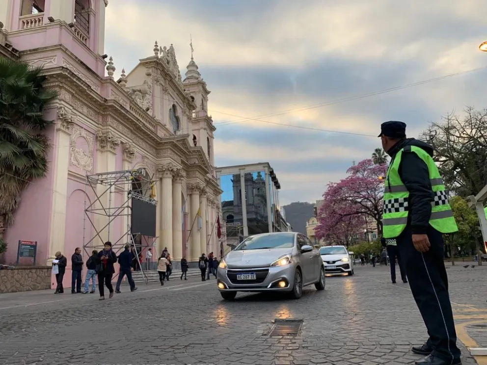 Debido a la procesión del Sagrado Corazón de Jesús : estos serán los cortes de tránsito en la ciudad de Salta