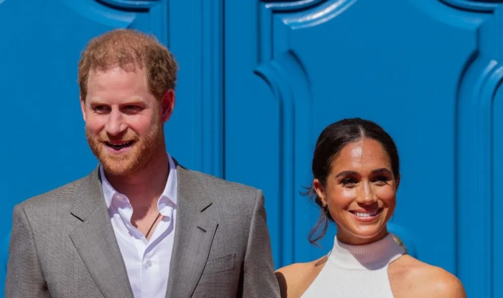 Todos contra el príncipe Harry y Meghan Markle: recibieron un nuevo y despiadado ataque
