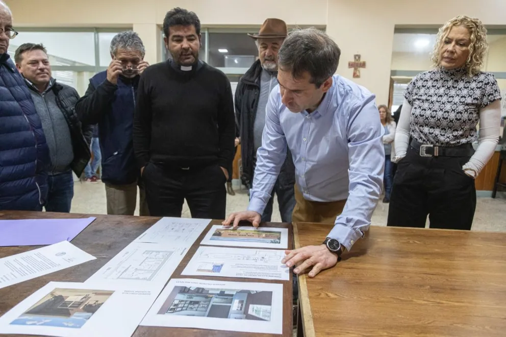 El Municipio aportará fondos para la remodelación de la parroquia del barrio Presidente Ortiz