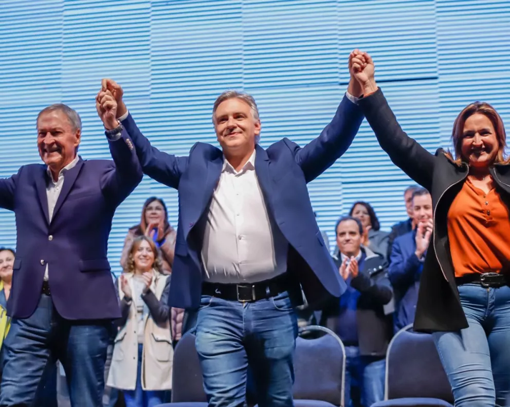 Elecciones en Córdoba: Martin Llaryora da vuelta la elección y le saca 2 puntos a Luis Juez