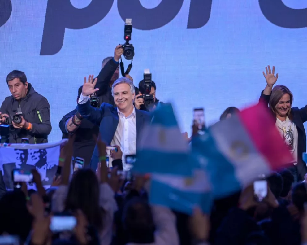 Martín Llaryora, el candidato de Juan Schiaretti, se impone por tres puntos en Córdoba