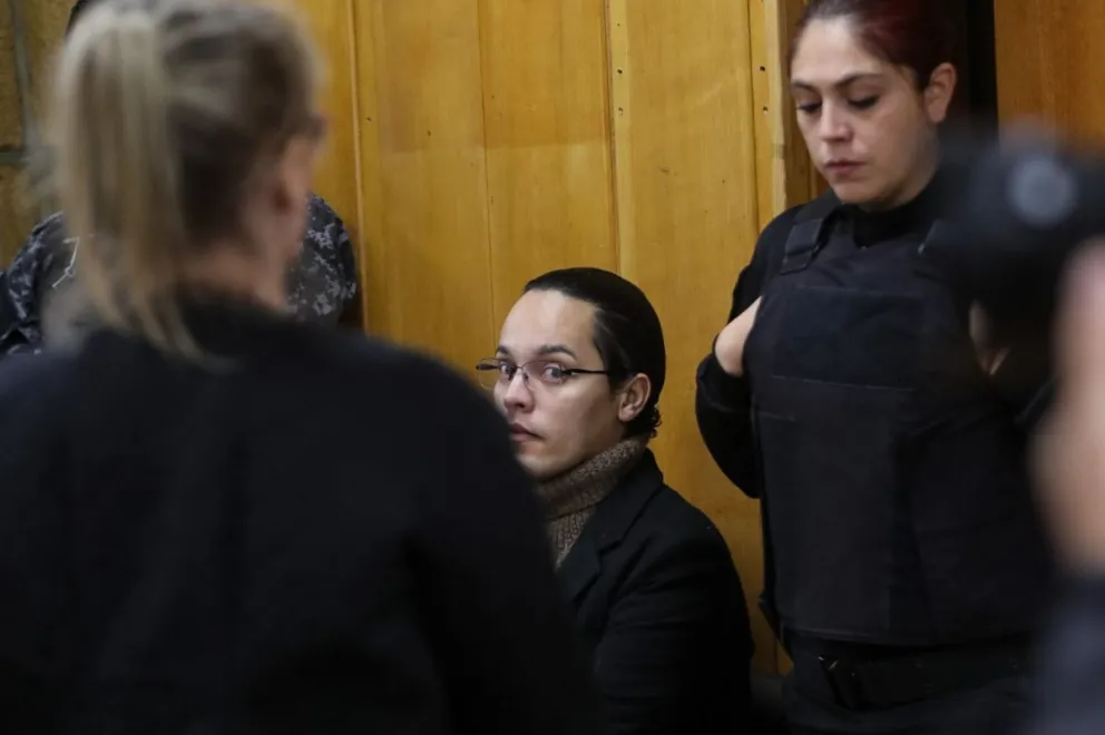 Una mujer de "barba y bigote" y otros increíbles comentarios en medio de un profundo debate jurídico