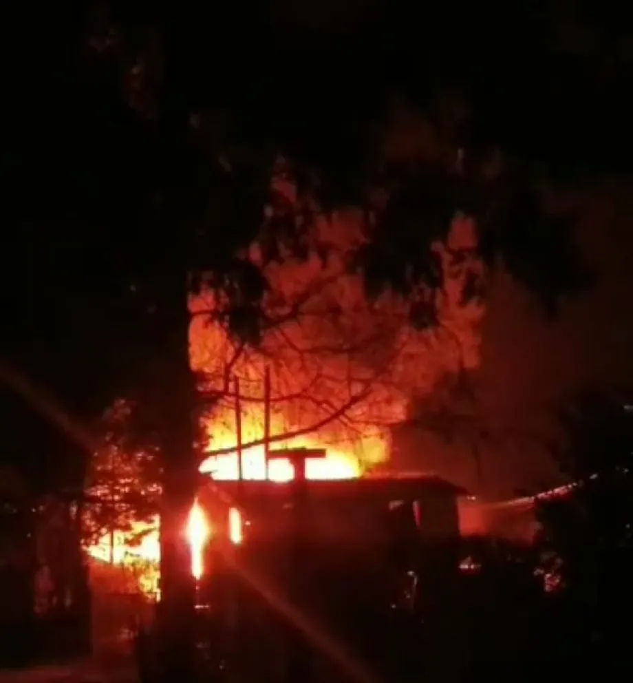 Pérdidas totales y susto por un incendio en El Bolsón