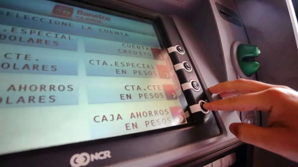 Estatales de la provincia cobrarán sus salarios entre el 4 y 10 de agosto