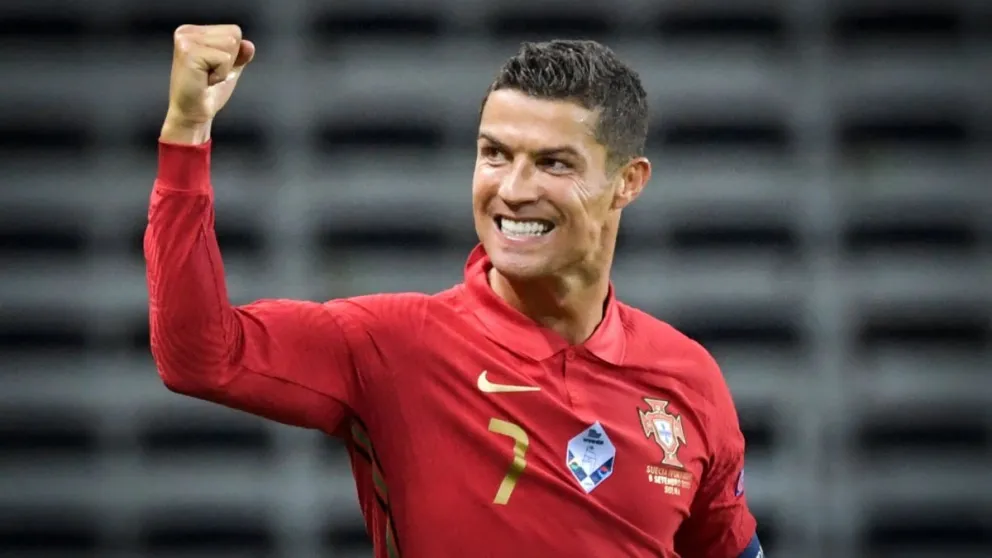 Cristiano Ronaldo desató locura en redes con este sensual posteo desde Cerdeña: lujoso verano en yate