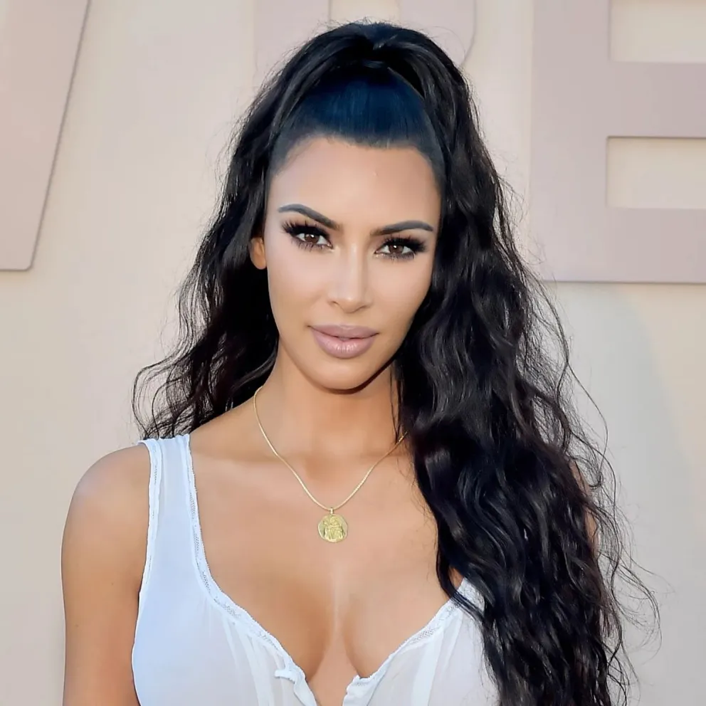 La polémica entrevista en la que Kim Kardashian sacó a la luz cuál es su hermana favorita y la razón