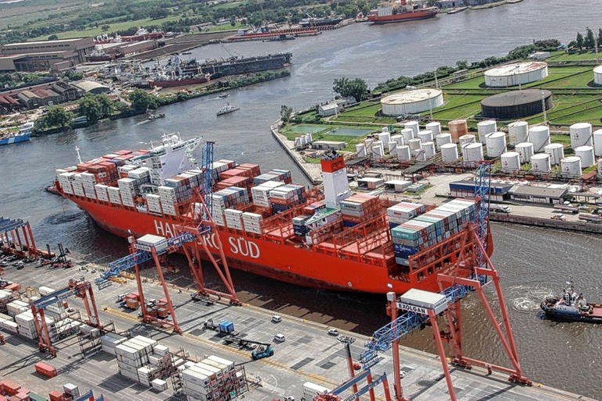 El déficit comercial fue récord en junio y complica aún más el panorama de las reservas