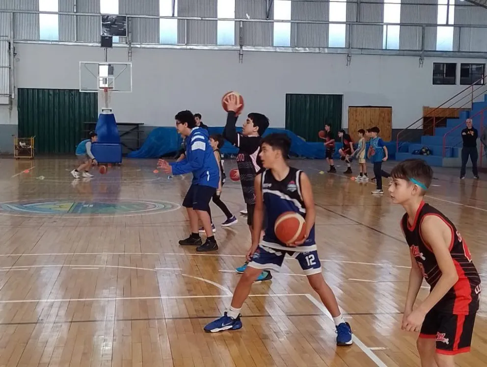 Domingo a puro básquet con el primer Torneo 3x3 en la Costanera de Iguazú