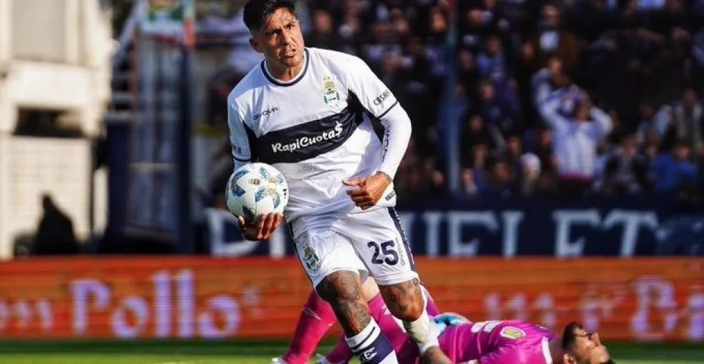 Gimnasia dio vuelta el partido ante Central y dejó encendida la pelea  por el descenso