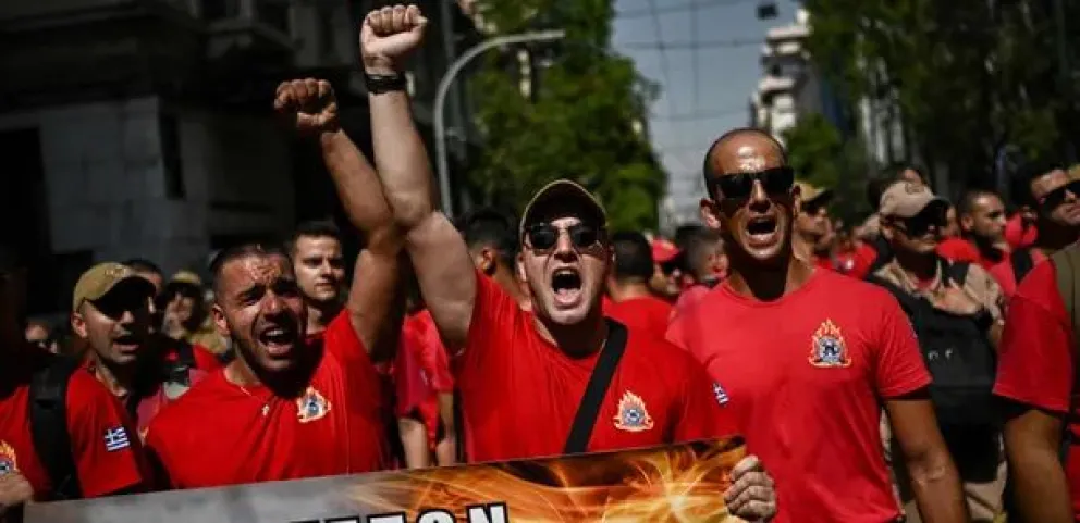 Polémica en Grecia por la imposición de un sexto día laboral y trece horas laborales
