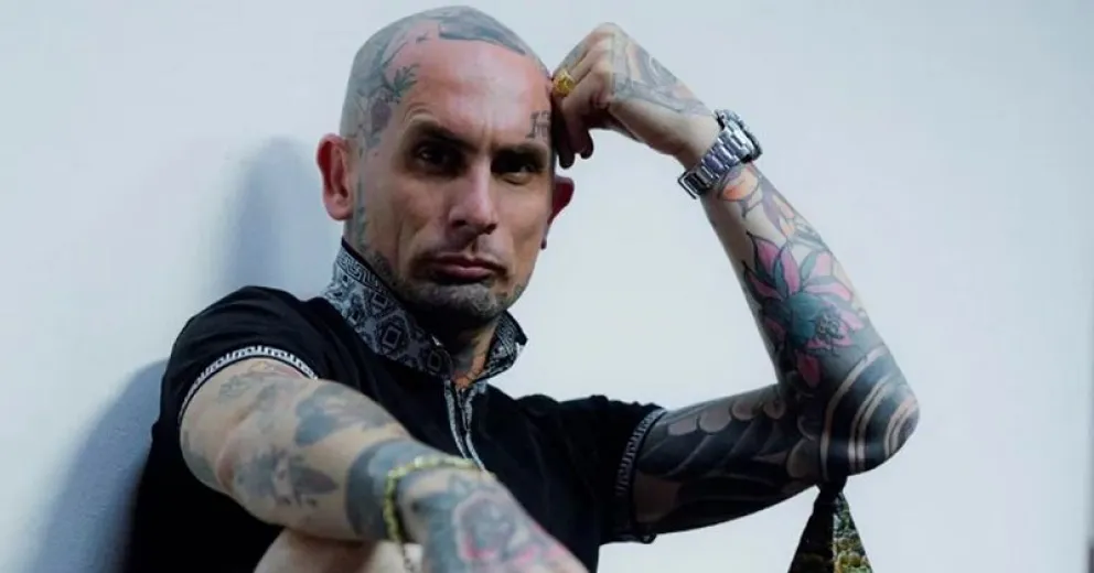 Escándalo: El cantante de Ke Personajes protagonizó una pelea en la vía pública