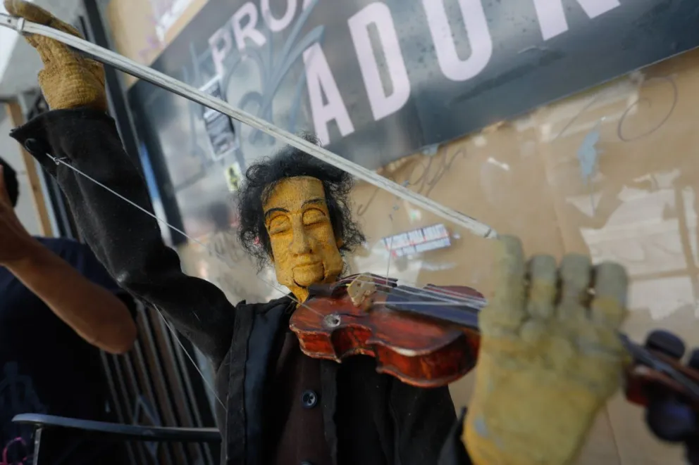 Temporada de marionetas en la calle Mitre